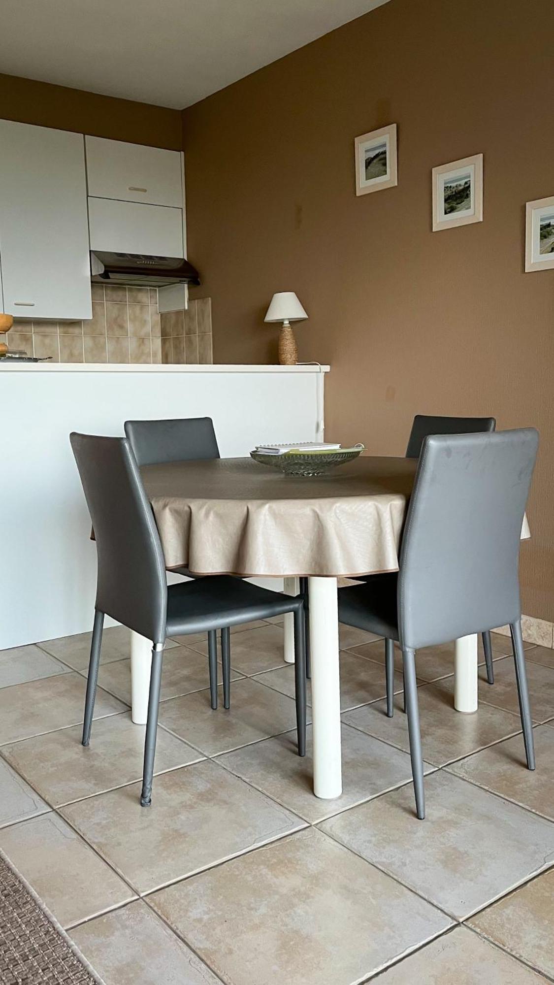 Superbe Studio Avec Une Magnifique Vue Sur La Mer. De Panne Luaran gambar